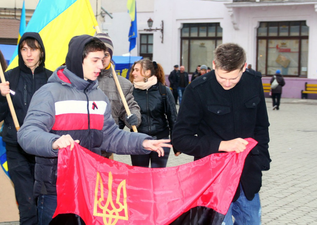 Федір Ващук: «Наші студенти завжди підтримували Майдан, і ніхто їм не чинив жодних перешкод» Федір Ващук: «Наші студенти завжди підтримували Майдан, і ніхто їм не чинив жодних перешкод»