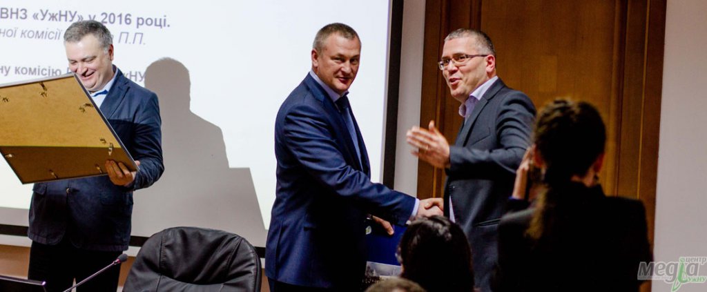 На Вчену раду в УжНУ завітав керівник поліції Закарпаття На Вчену раду в УжНУ завітав керівник поліції Закарпаття