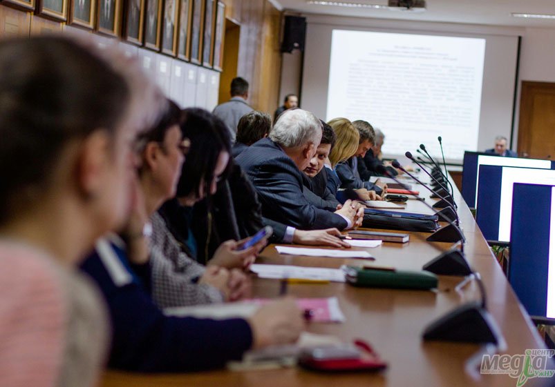 В УжНУ переобрали декана й завідувачів низки кафедр В УжНУ переобрали декана й завідувачів низки кафедр