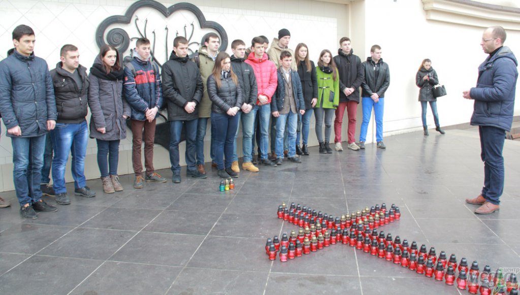 UzhNU youth commemorated the Heroes of Heavenly Hundred UzhNU youth commemorated the Heroes of Heavenly Hundred