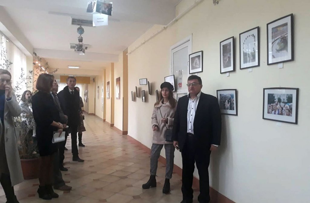 Професійне свято факультет МЕВ відзначив креативно – фотовиставкою і конференцією Професійне свято факультет МЕВ відзначив креативно – фотовиставкою і конференцією
