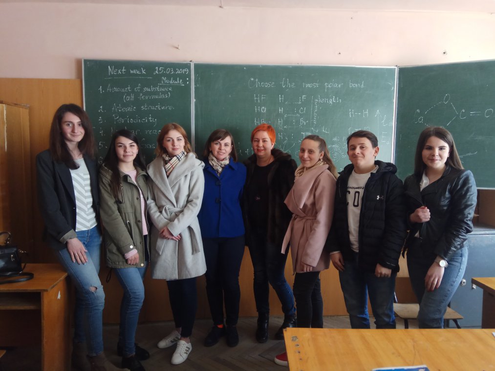Спеціалісти Ужгородського міського центру соціальних служб провели лекцію для студентів. Спеціалісти Ужгородського міського центру соціальних служб провели лекцію для студентів.