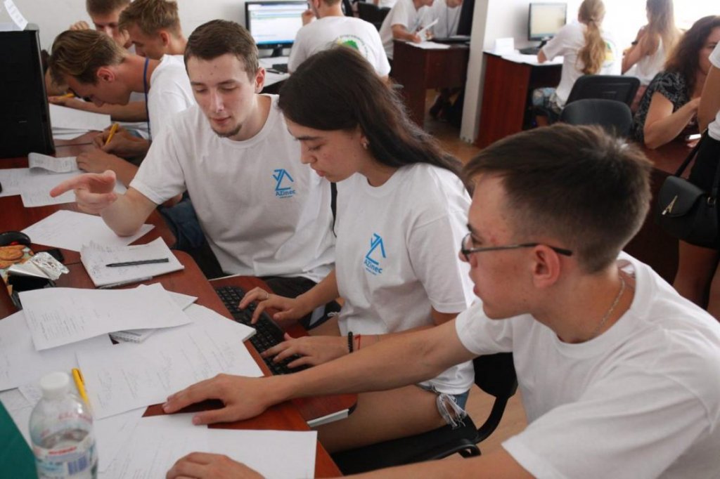 Запрошуємо учнів і студентів до дистанційної підготовки до олімпіад з програмування Запрошуємо учнів і студентів до дистанційної підготовки до олімпіад з програмування