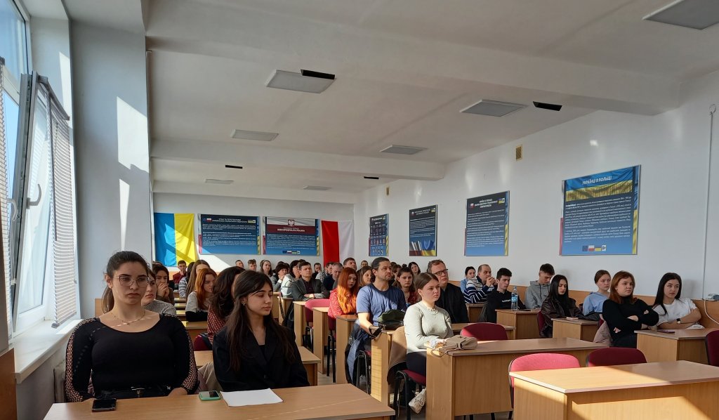 Релігійна та політична динаміка в Україні: наслідки для державно-церковних відносин
Релігійна та політична динаміка в Україні: наслідки для державно-церковних відносин
